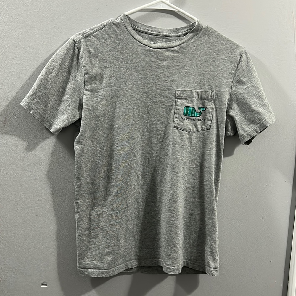 Men’s XS Vineyard Vines Football Pocket T-Shirt
